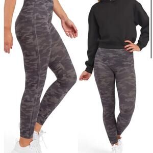 Spanx Look at Me Now Seamless Leggings in Heather Camo Women’s Size Small